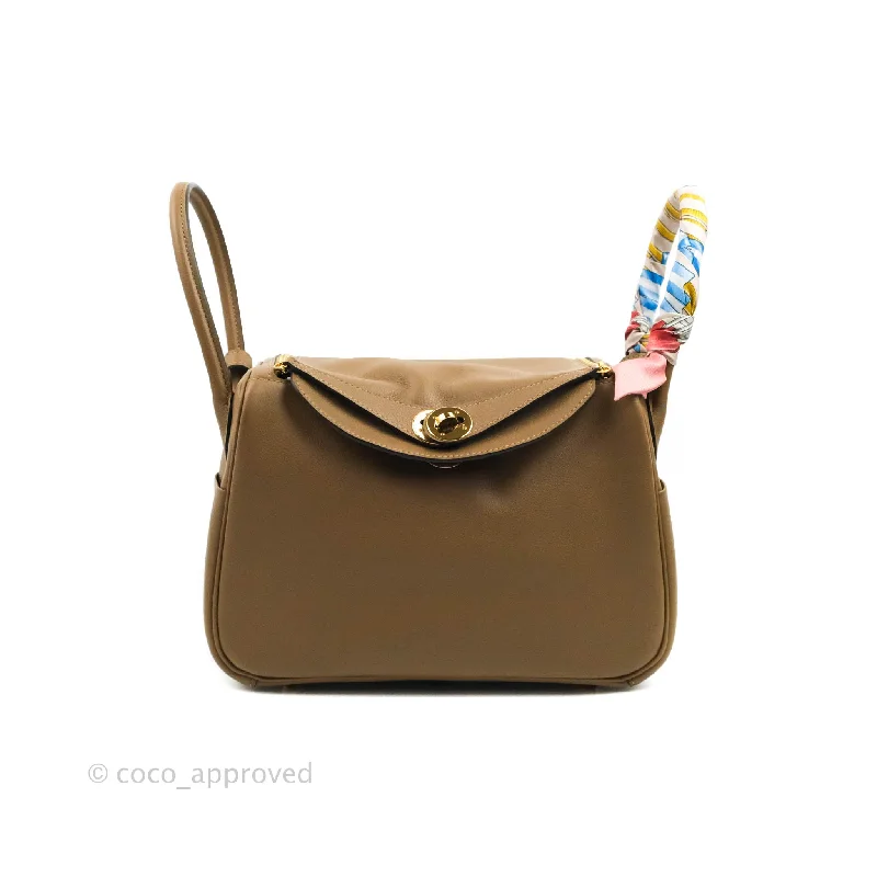 Hermès Lindy 26 Evercolor Beige De Weimar Gold Hardware with Twilly