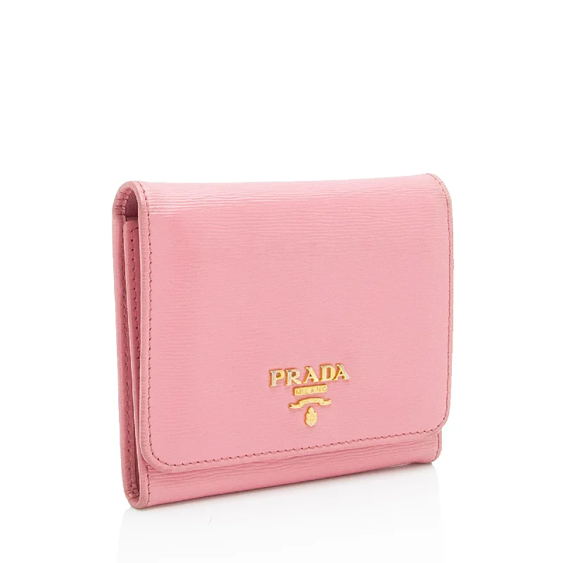 Prada Vitello Move Tri-Fold Wallet tel9tM